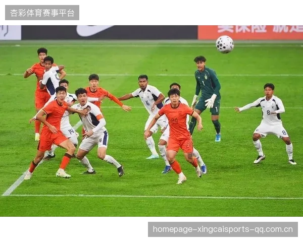 足球形状可颂受球迷热捧——从传统设计到现代魅力，足球这件“运动之器”背后的故事